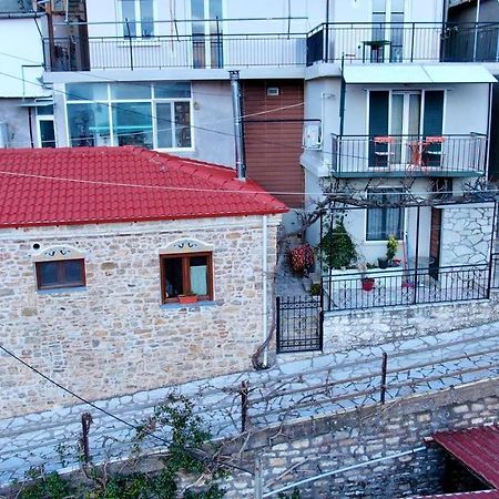 KarpenísionΤο Πέτρινο Της Γιαγιάς Μαρίκαςアパートメント エクステリア 写真
